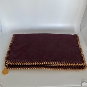 🎃Stella Mccartney Falabella Fold Over Clutch Burgundy Bag with gold-tone chain.
